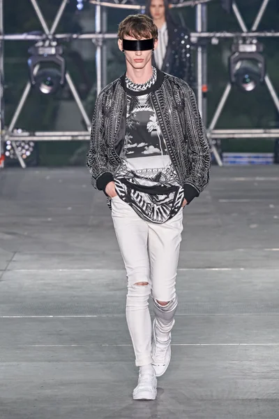 Look 53